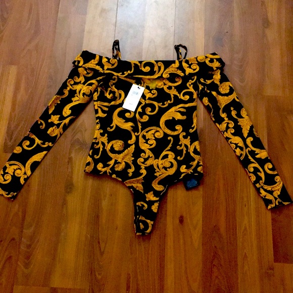 Guess Tops - Picture 4 of 5